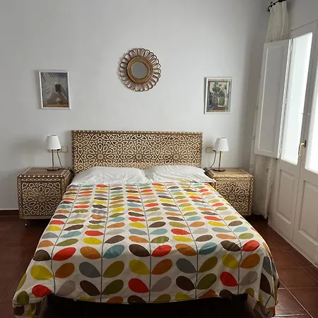 Old Town Apartment *