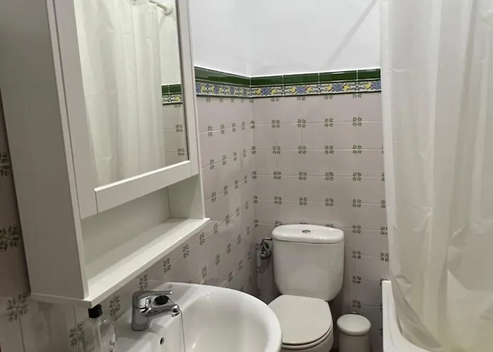 דירה Old Town 100m From - 3 Bedrooms *
