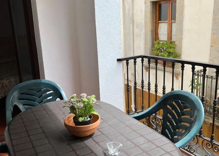 דירה Old Town 100m From - 3 Bedrooms